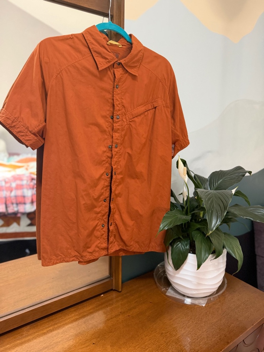 Mountain Hardware snap down mesh underarm shirt